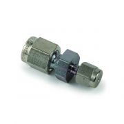 Restek Siltek/Sulfinert Treated Reducing Union; 1/8" to 1/16"; Swagelok #SS-200-6-1; each.